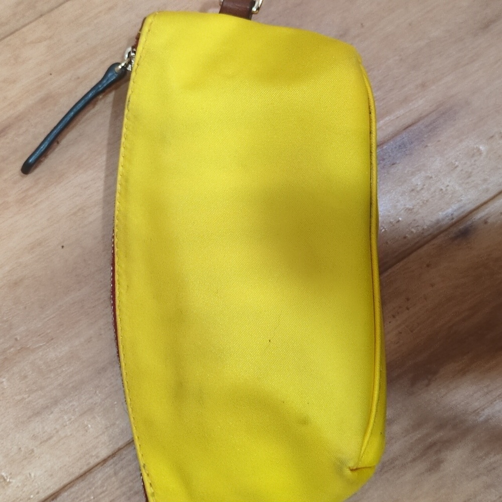 Dooney & Bourke EUC Yellow Nylon Wayfarer Hobo Purse W/ Matching Coin Pouch Bag - Picture 4 of 16